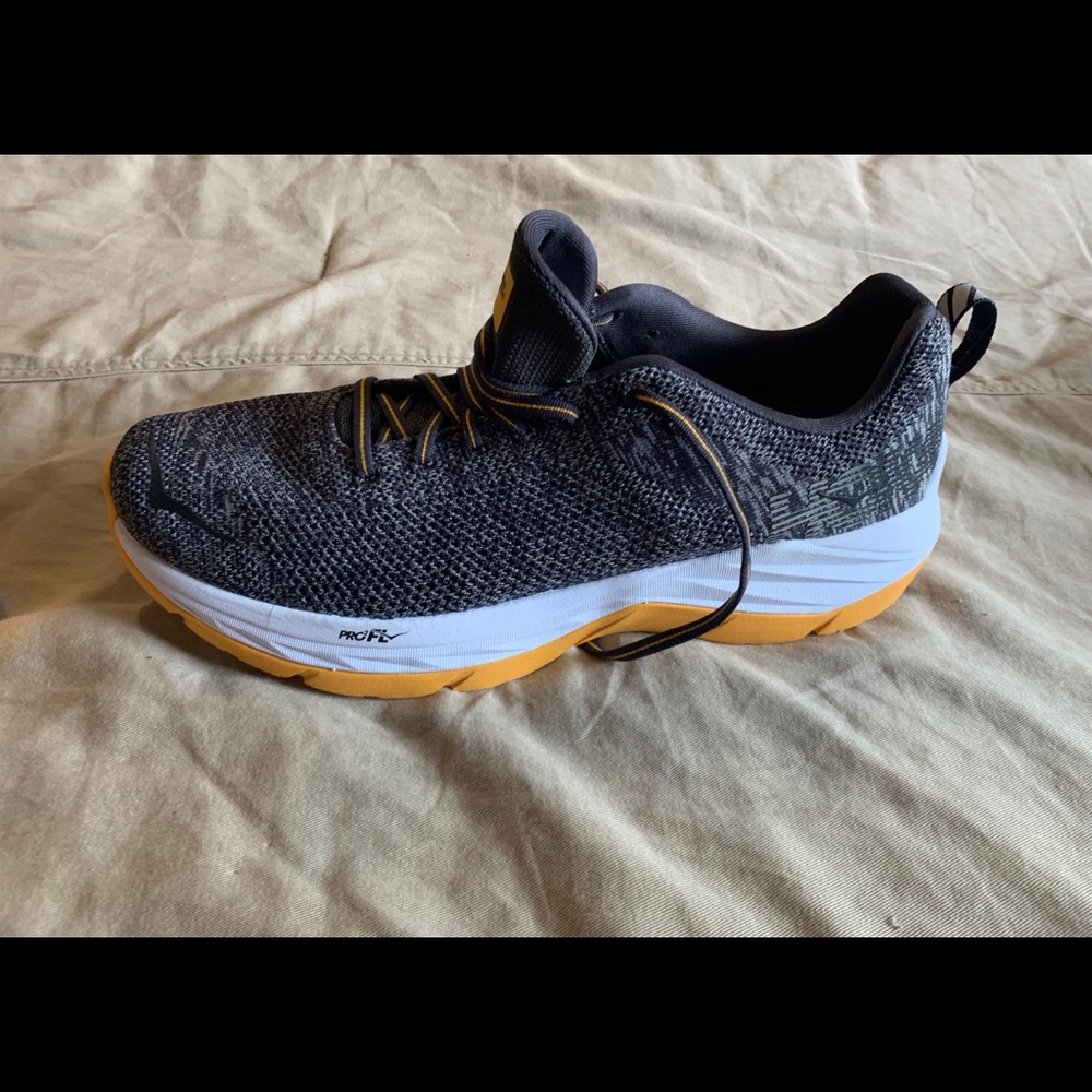 HOKA one one (time to fly) men’s tennis shoes